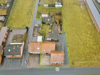 Mogelijkheid tot het bouwen van uw droomproject te Lichtervelde!Maak kennis met dit uniek gelegen eigendom in Lichtervelde!Langs de Oude Bruggeweg,...