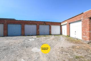 Te koop: garage in de Nuytemanslaan, Blankenberge!Praktische en vlot toegankelijke garage voorzien van een manuele kantelpoort. Ideaal voor het...