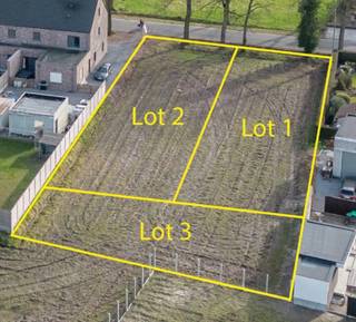 Zeer mooi gelegen bouwgrond voor halfopen bebouwing op een perceel van 701m² (Lot 1)