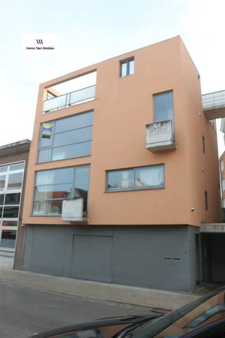 Centraal gelegen 1-slaapkamerappartement in OudenaardeOntdek dit uitstekende 1-slaapkamerappartement, gunstig gelegen in het hart van Oudenaarde...