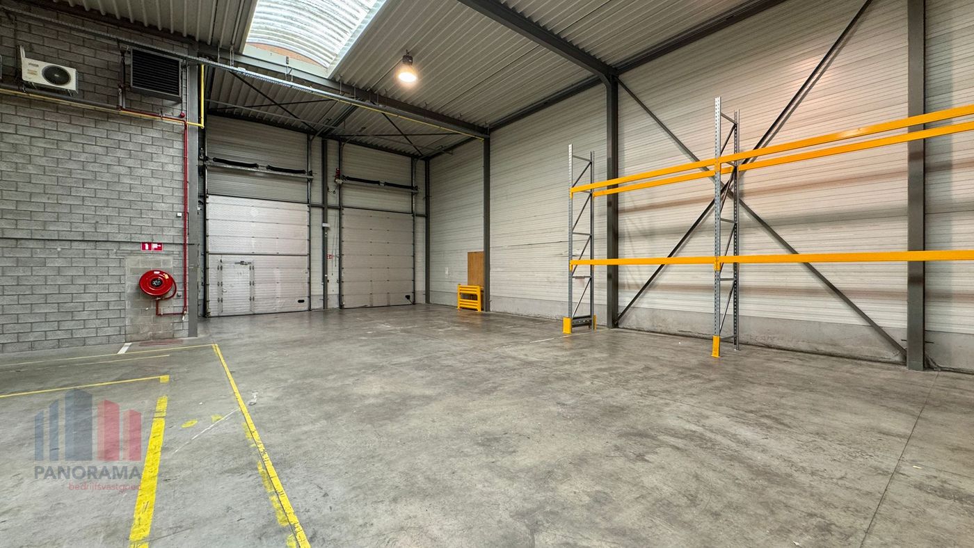 FANTASTISCH GELEGEN BEDRIJFSSITE TE KOOP OP PERCEEL VAN 7.529 m² TE MOLLEM - foto 4