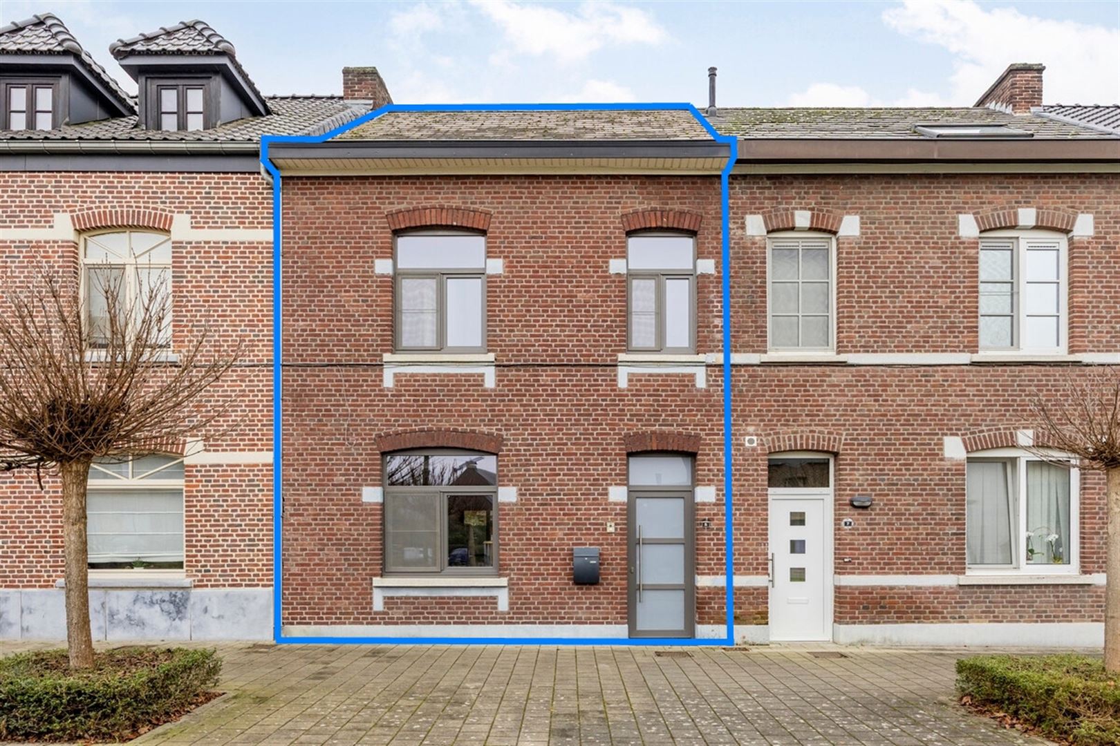 TE KOOP: Gesloten bebouwing met 3 slaapkamers te Kuringen - foto 2