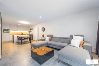 Luxe nieuwbouw-appartement gelegen op de gelijkvloerse verdieping van de residentie Central Park. Prachtige ligging aan het mooie park. Indeling...
