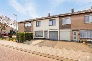 Gunstig gelegen woning met drie slaapkamers en garageElek goedgekeurd I EPC C I AsbestveiligRustig en kindvriendelijk gelegen op fietsafstand van...