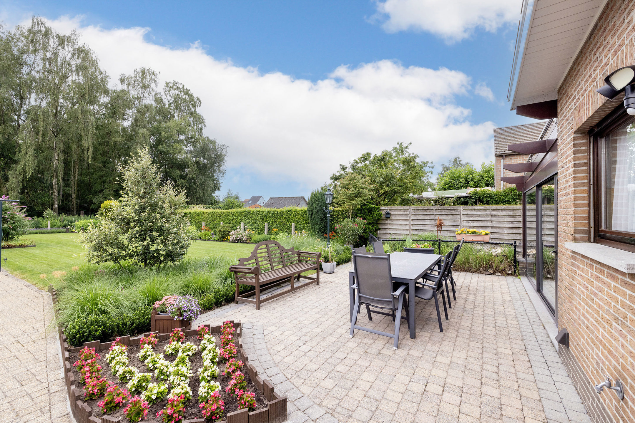 Charmante woning op 957 m² met mooie zuid gerichte tuin! - foto 4