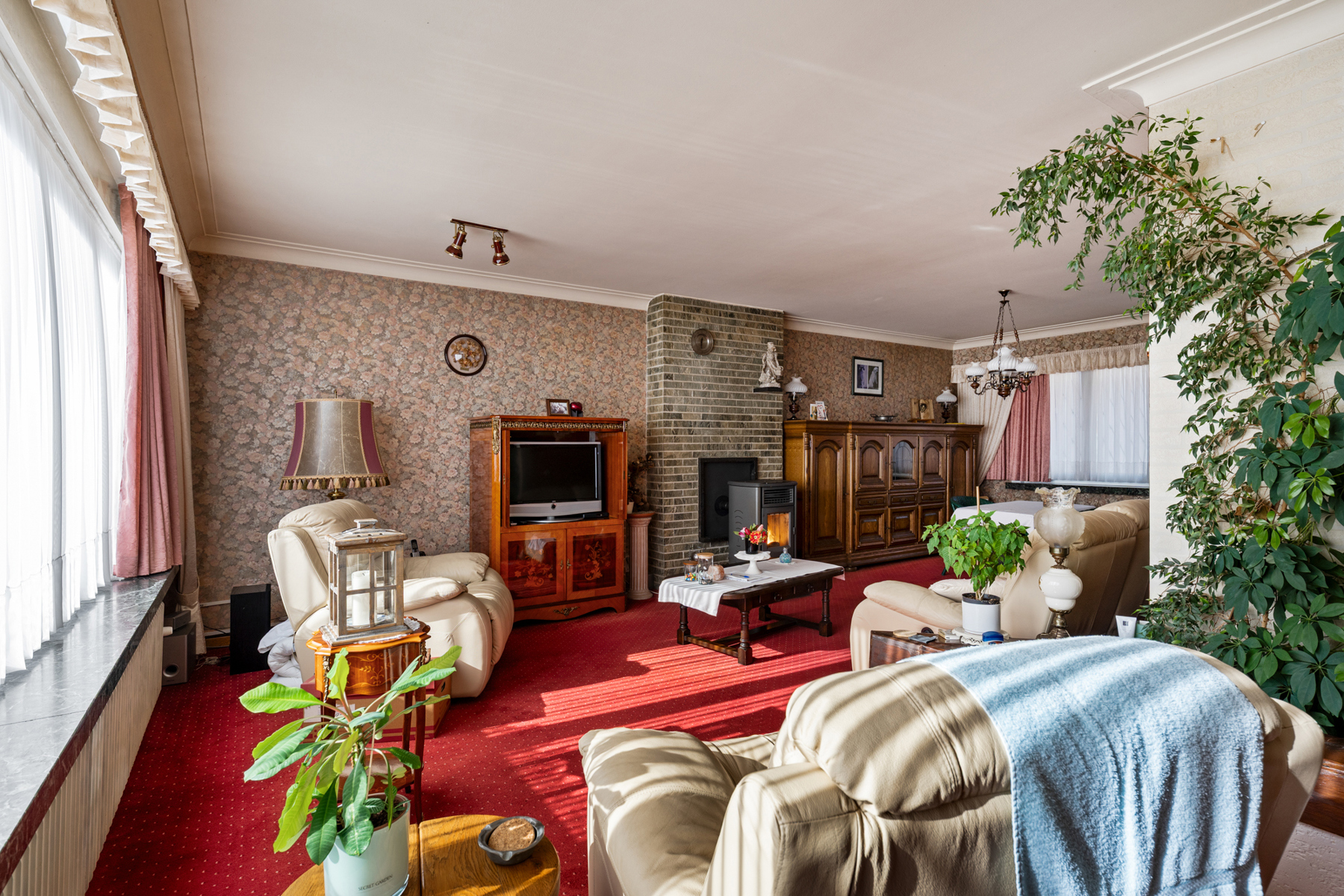 Ruime bel-étage met 3 slaapkamers en grote tuin - foto 2