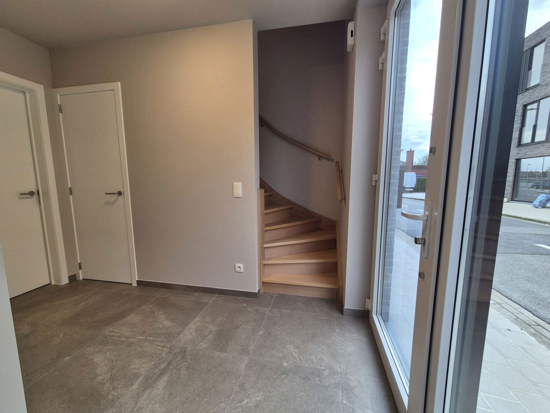 Nieuwbouwwoning met vier slaapkamers - foto 3