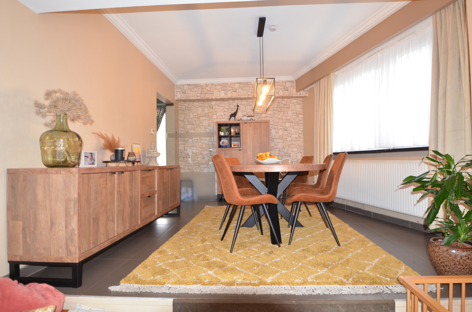 ZELE centrum: instapklare, heel ruime woning met 4 slk - foto 3