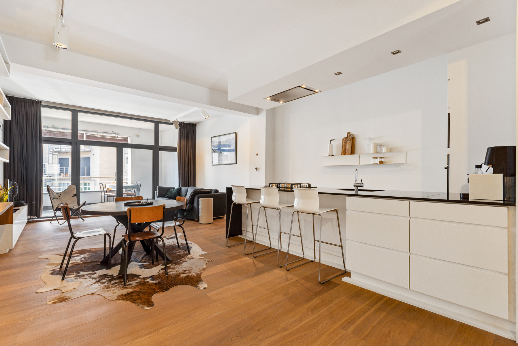 Stijlvol appartement met groot terras en veel berging - foto 3