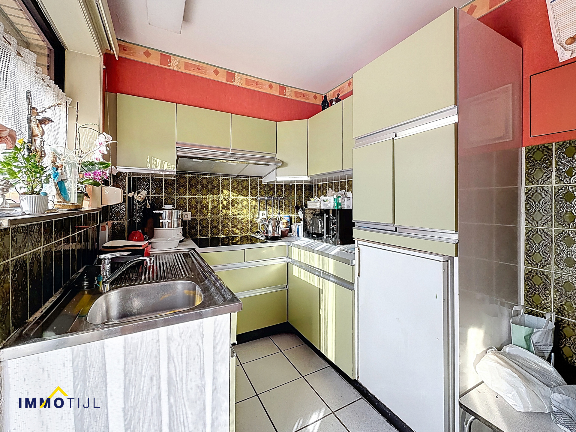 Gezinswoning met zuidgerichte tuin in rustige woonwijk! - foto 4