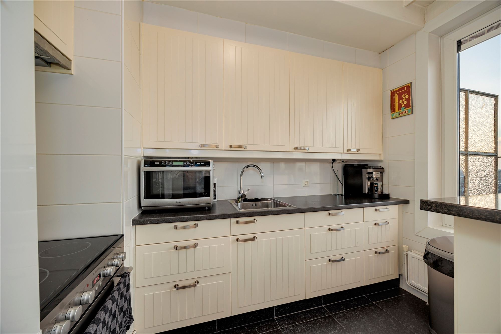 Charmant 1-slpk appartement met ruim terras in Wilrijk - foto 2