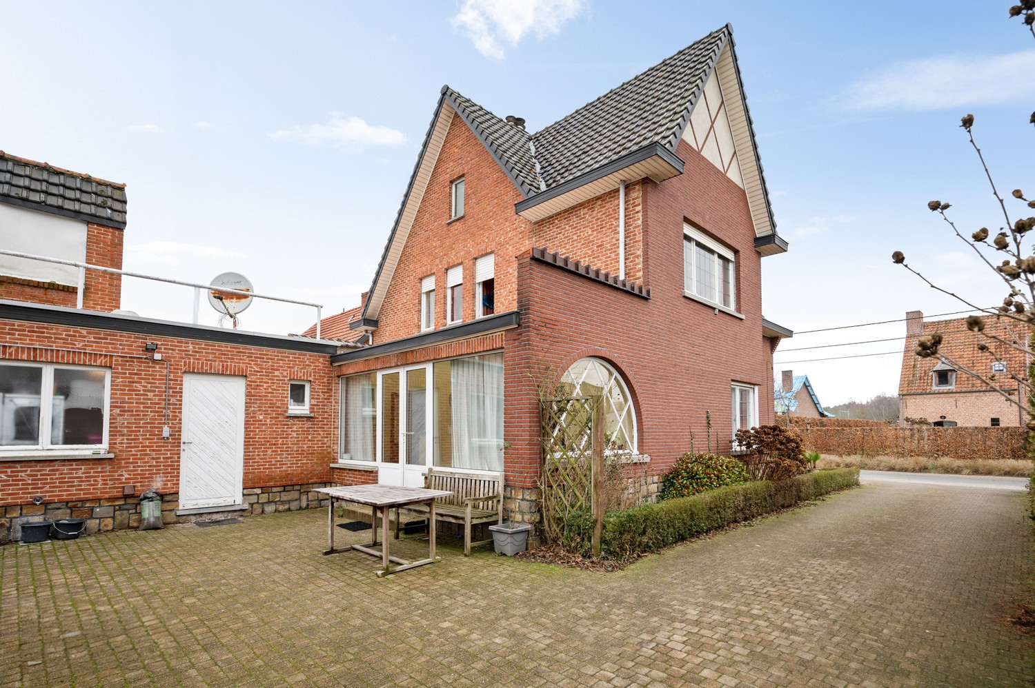 Ruime woning met 3 slpkrs - foto 2