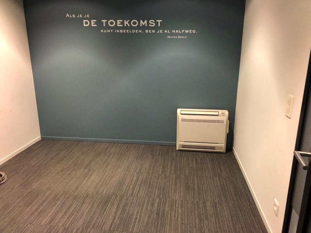 Koopje ! Supermodern  handelspand met  8  vergaderzalen  en tevens tuin   !   Instapklaar !     IGeschikt als  kantoor /kiné of dokterspraktijk / - foto 4