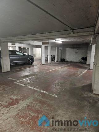 Algemeen:Op een toplocatie aan de Diamantwijk en vlakbij het Centraal Station stellen we een ruime overdekte dubbele staanplaats te...