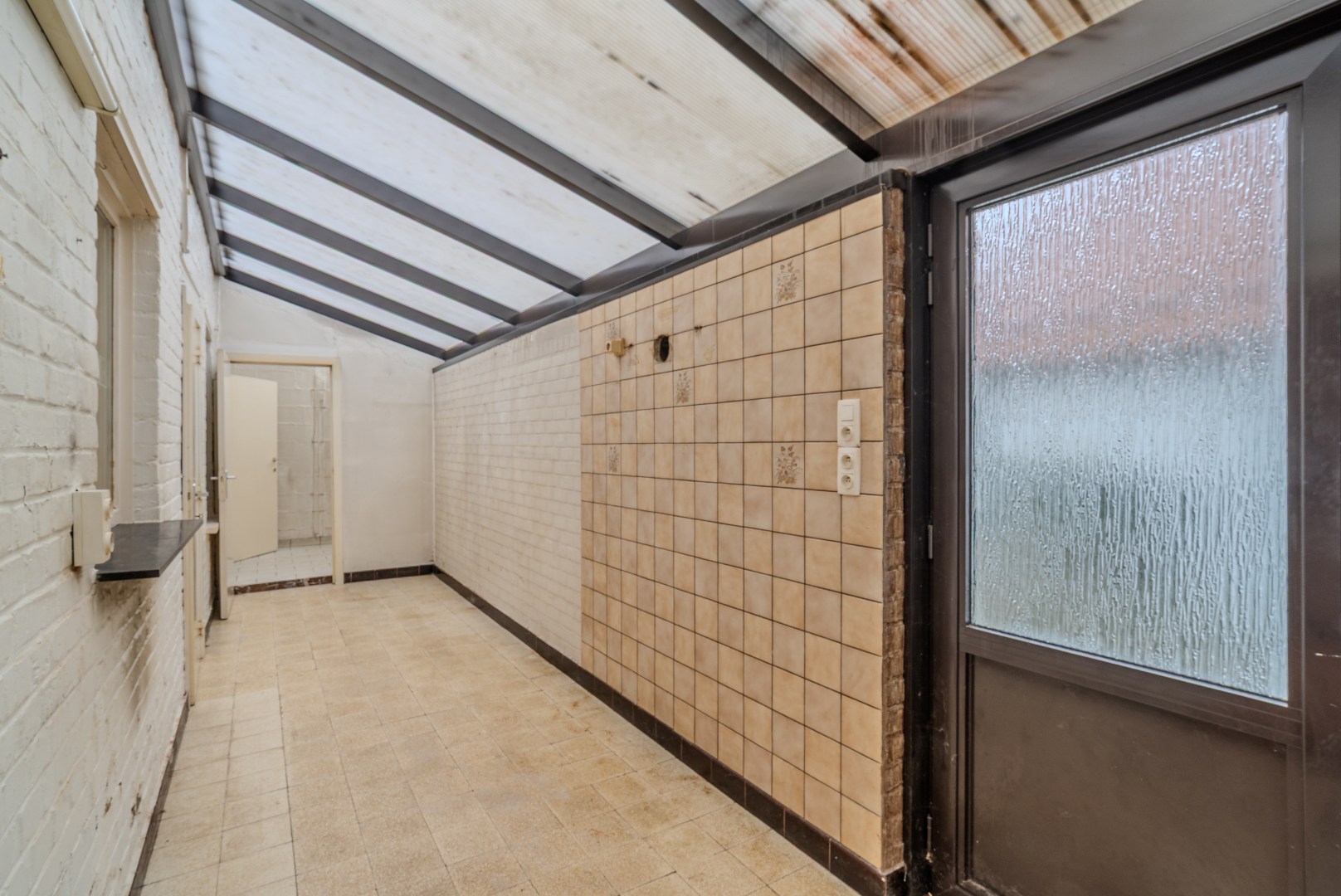 TE RENOVEREN WONING MET TUIN EN UITWEG - foto 3