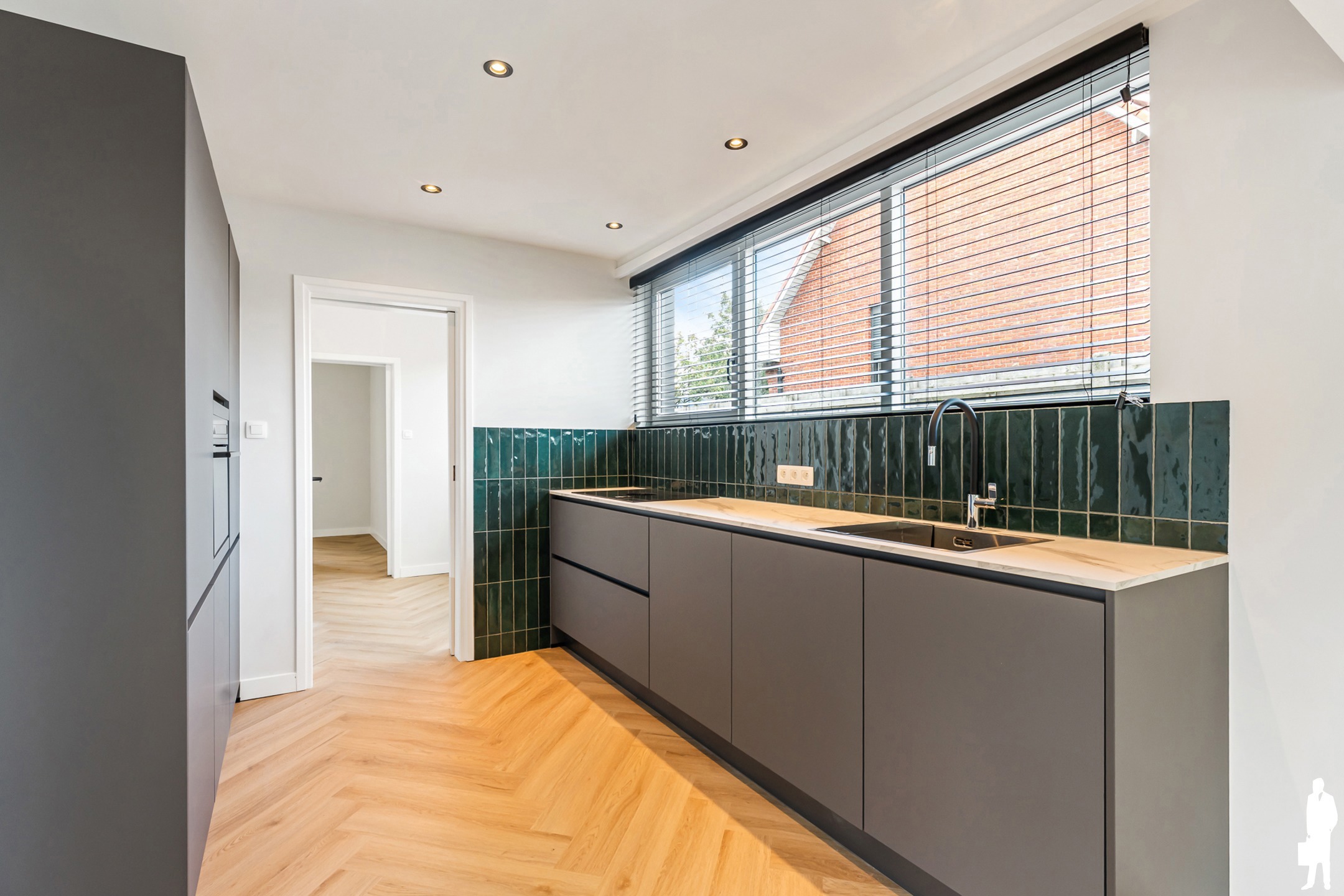 Vernieuwde gezinswoning met 4 slaapkamers, tuin en garage - foto 5