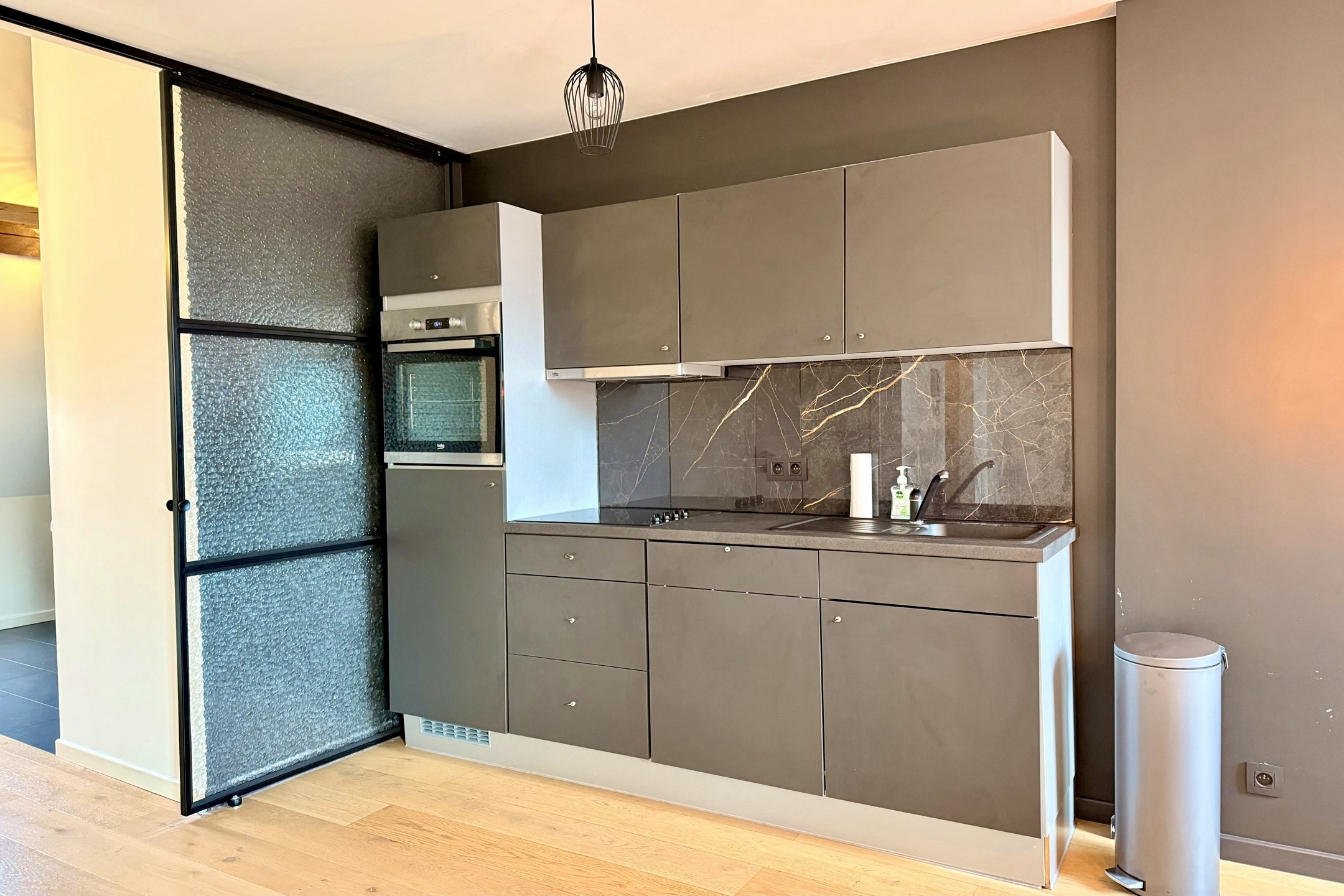 Te huur: hip bemeubeld appartement in hartje Antwerpen - foto 5