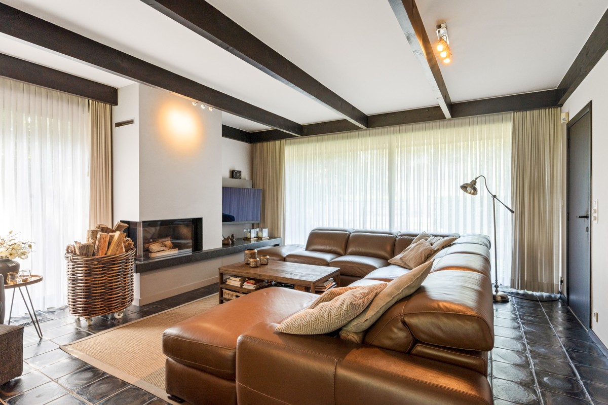 Ruime gezinswoning op 1135 m² met mogelijkheid tot 5 slaapkamers vlakbij het centrum van Zoersel. - foto 5