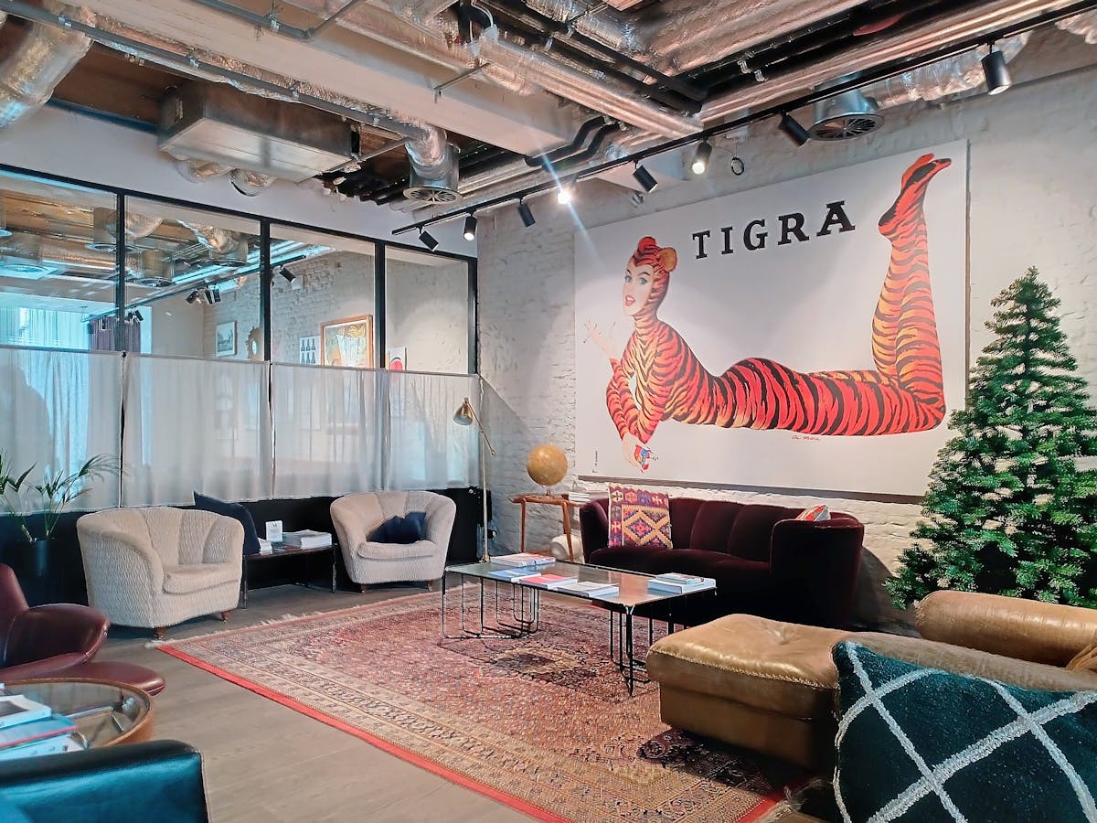 Fully equipped luxury offices for rent in the center of Ghent - photo 1