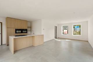 Deze energiezuinige villa is gelegen op een rustige locatie in HoogledeDe indeling van deze woning is als volgt:Op de gelijkvloers: inkomhal,...