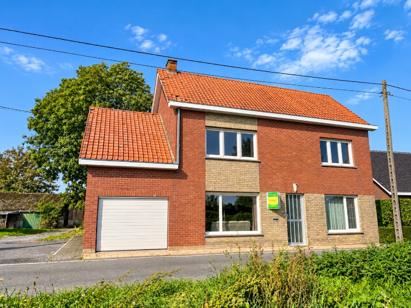 landelijke woning met bijgebouwen en grond in Diksmuide-Woumen - foto 3