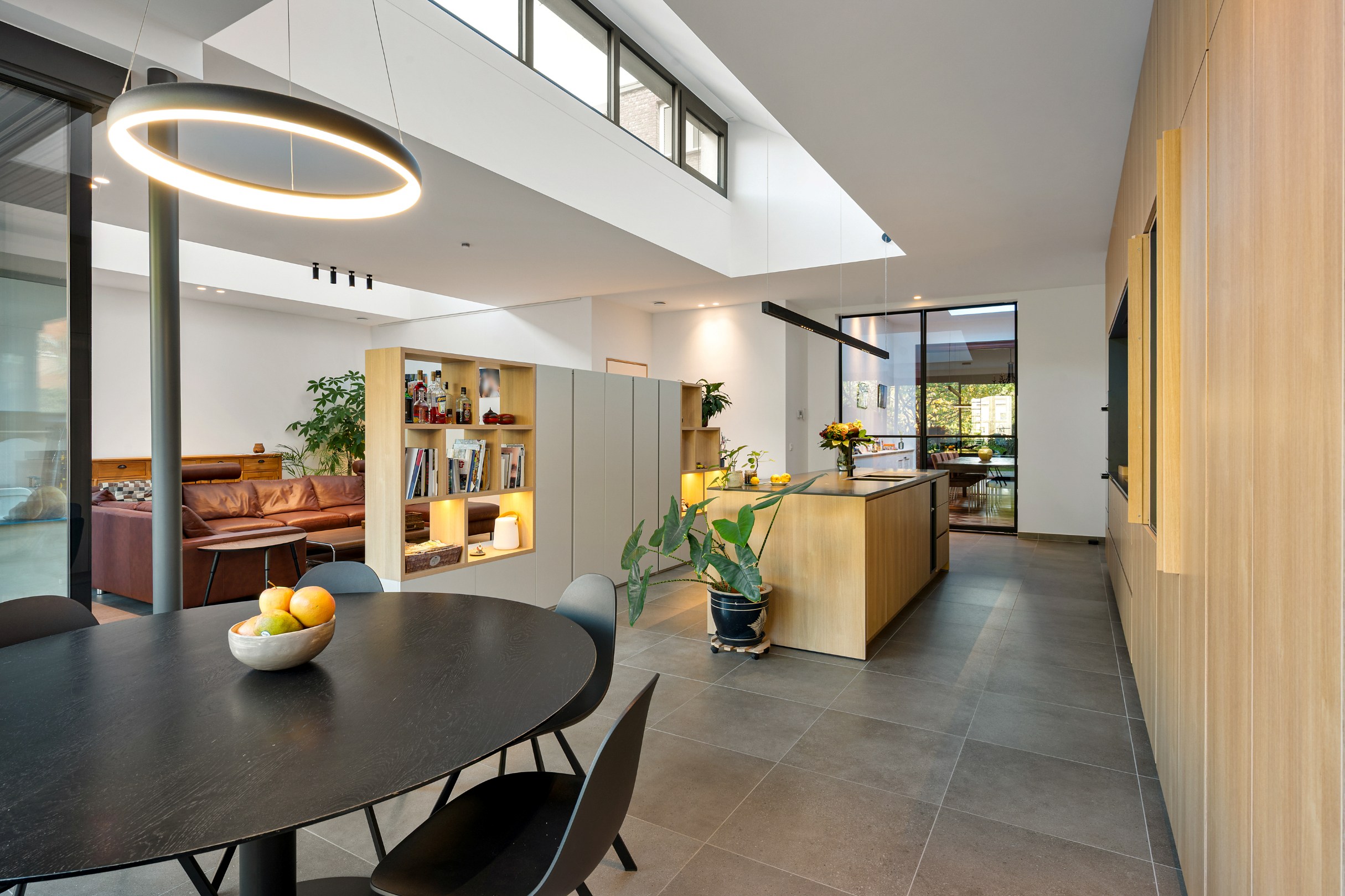 Charmante en ruime gerenoveerde herenwoning met dubbele garage in hartje Turnhout - foto 5