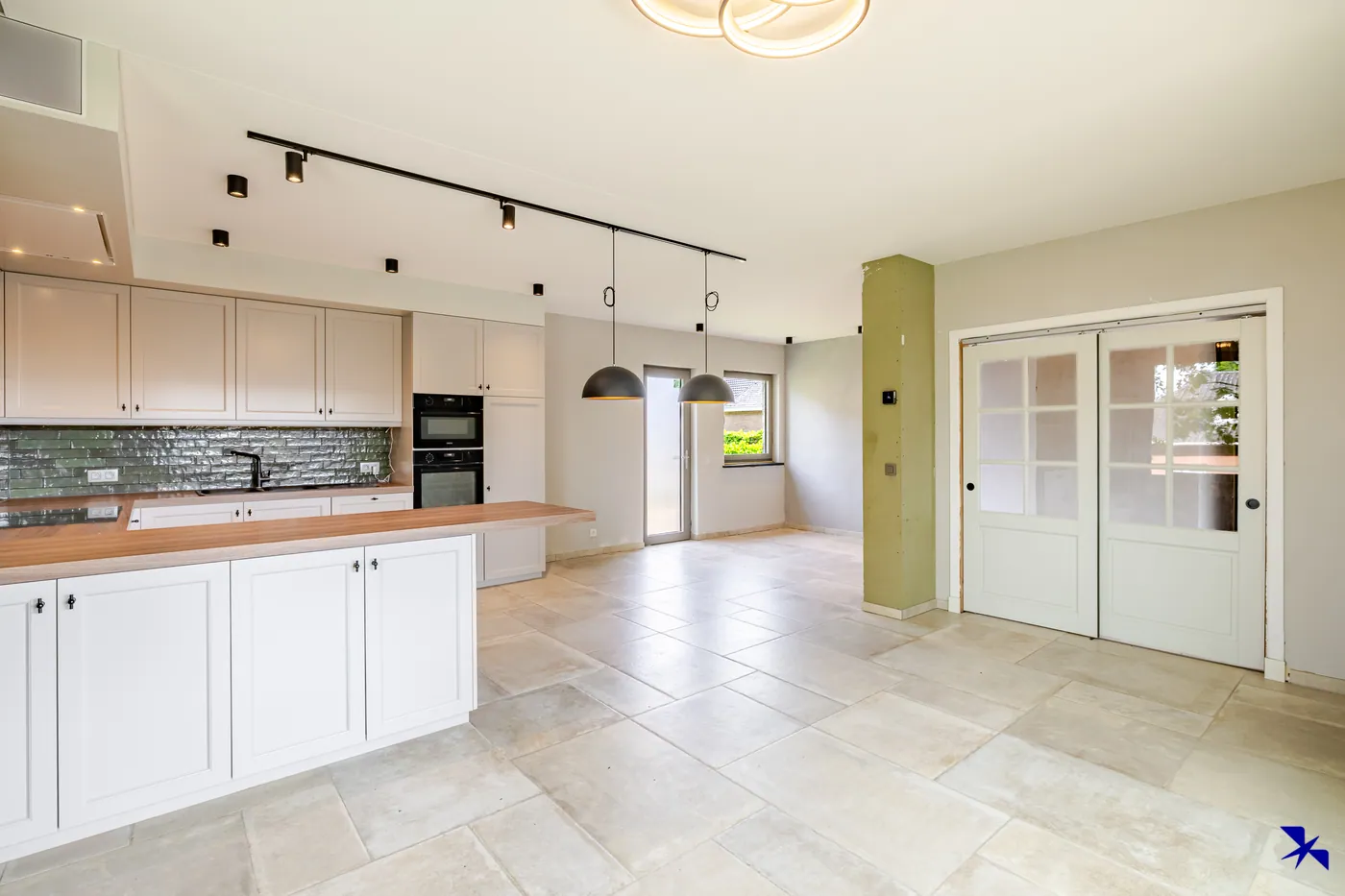 Spacieuse maison familiale avec caractère et 4 chambres dans un environnement verdoyant - photo 4