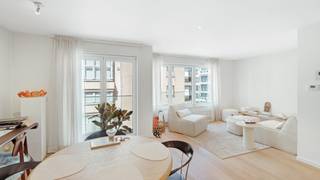Mooi ongemeubeld 1 slaapkamer appartement vlakbij het Rubensplein.Inkom met ruime leefruimte en open keuken uitgevend op het balkon, aparte berging,...