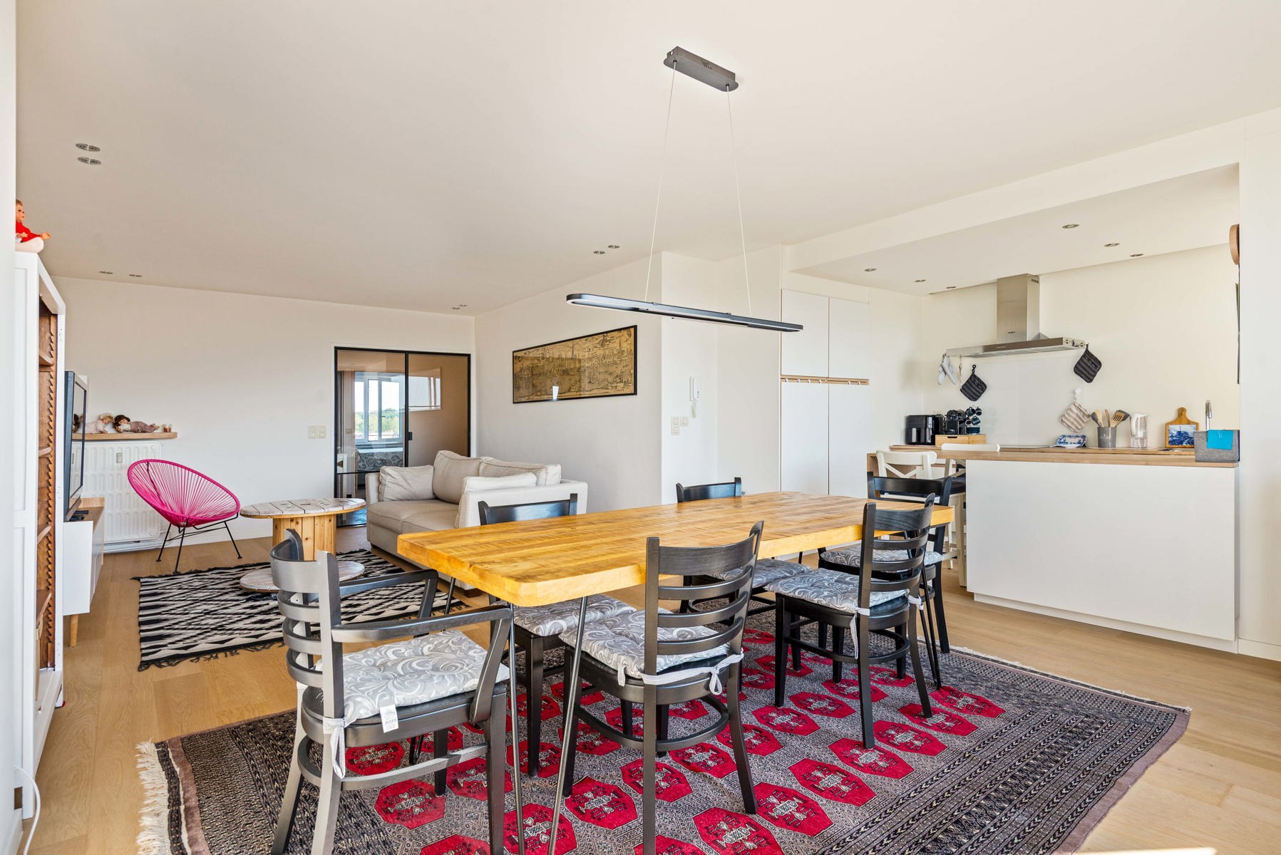 Een gerenoveerd appartement met uitzicht! - foto 4