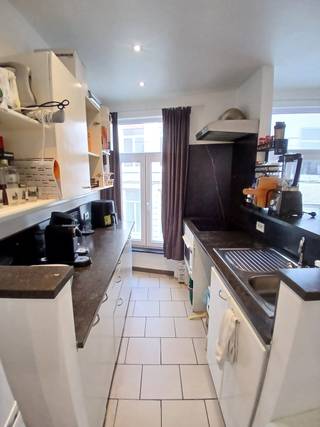Deze gezellige studio is gelegen nabij het historisch centrum van Gent met alle voorzieningen zoals winkels, scholen en openbaar vervoer in de...