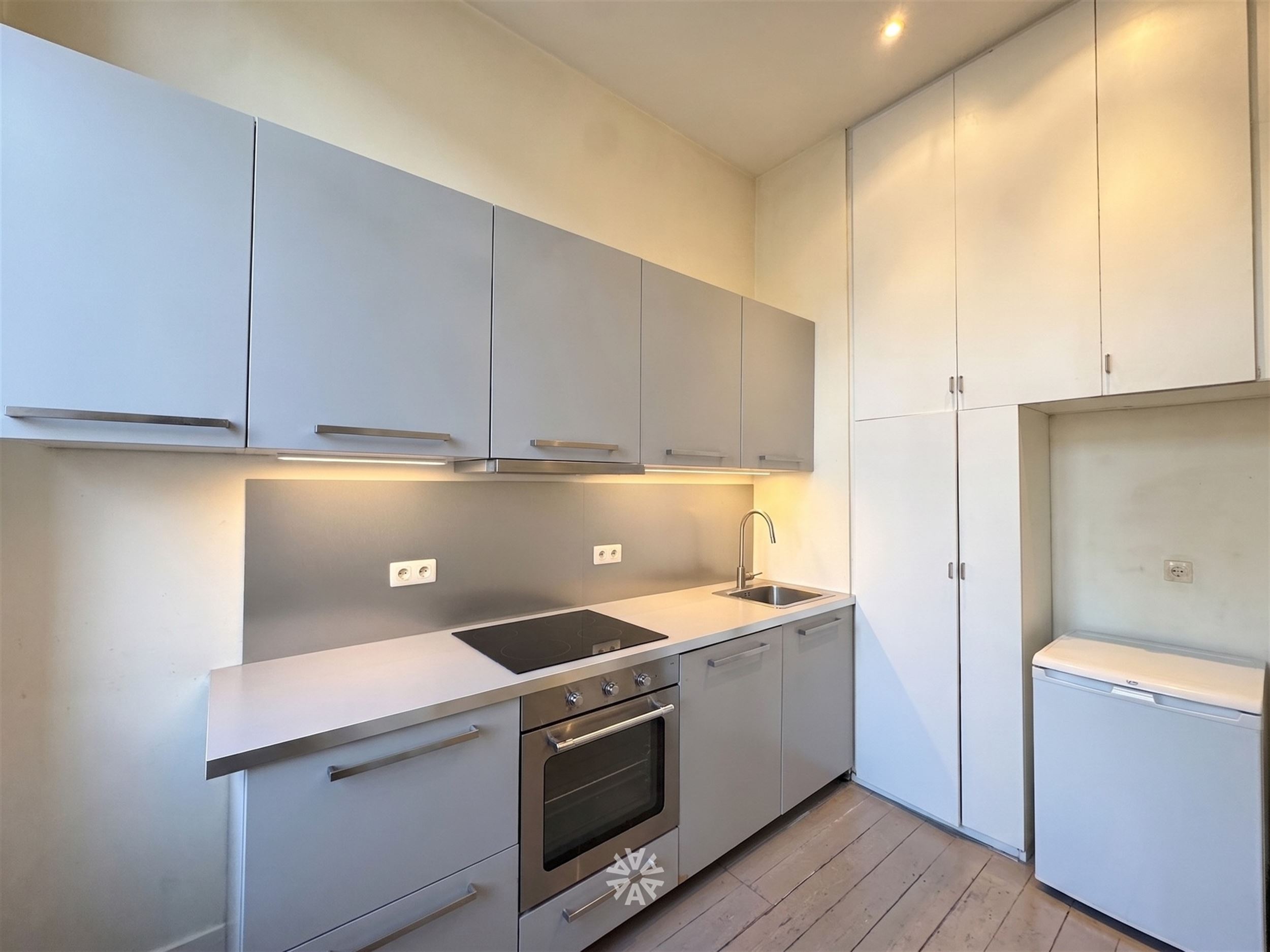 Lichtrijk charmant één slaapkamer appartement met terras te huur in Gent - foto 5