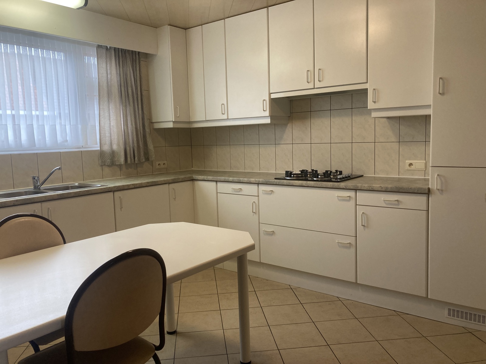 Ruim 2 slaapkamer appartement - foto 4