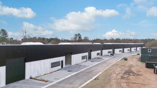 Dit kwalitatieve nieuwbouwproject bestaat uit 9 duurzame KMO-units, aangevuld met een loft en een landschapskantoor, en is gelegen te...