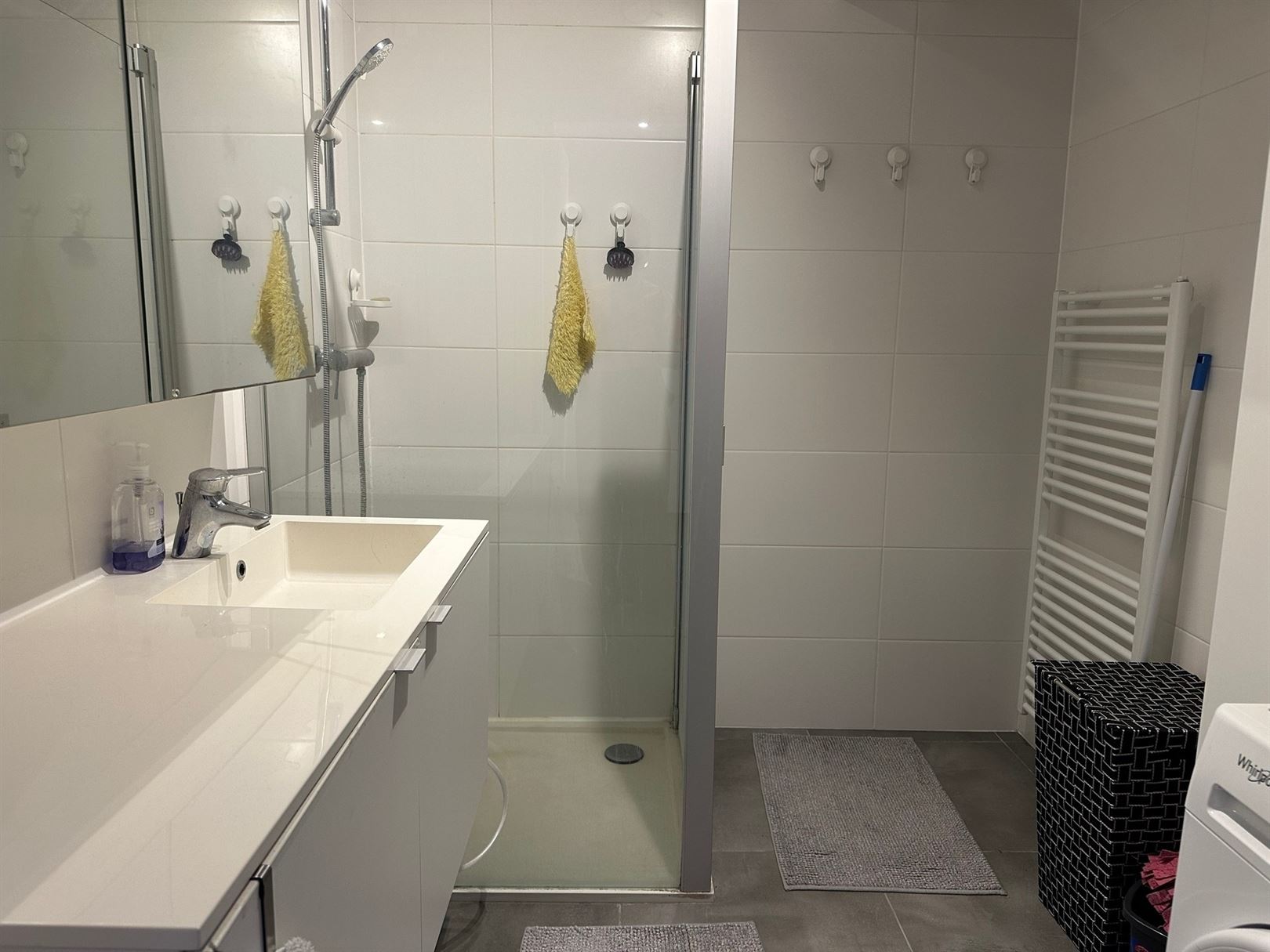 Modern, recent appartement aan het station van Waregem. - foto 2