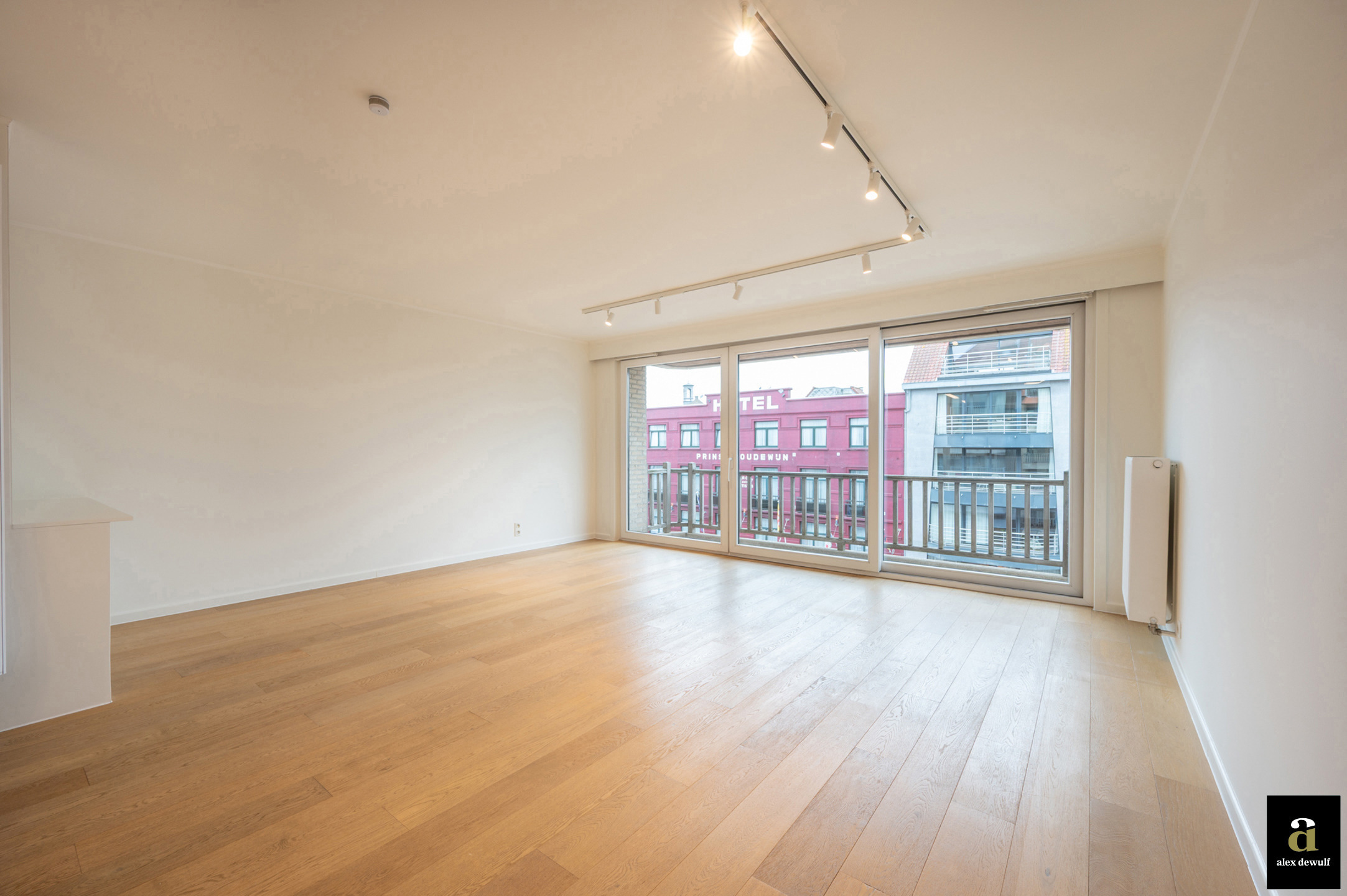 Apartment for sale in Knokke-Heist with 2 bedrooms - photo 2