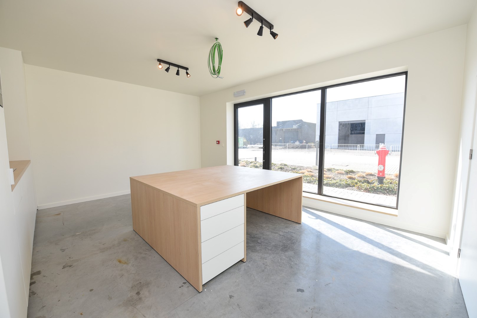 Instapklare kantoorruimte te huur te Olsene. - foto 4