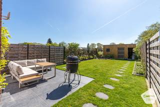 U kunt een BOD uitbrengen op deze woning, rekening houdend met de AANVANGSPRIJS van € 398.000,00 , elk hoger BOD wordt voorgelegd aan de eigenaars...