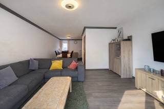 In de Sint-Antoniusstraat 26 in Sint-Niklaas ontdek je een verrassend ruime gezinswoning met 5 slaapkamers, tuin en garage, gelegen op een...