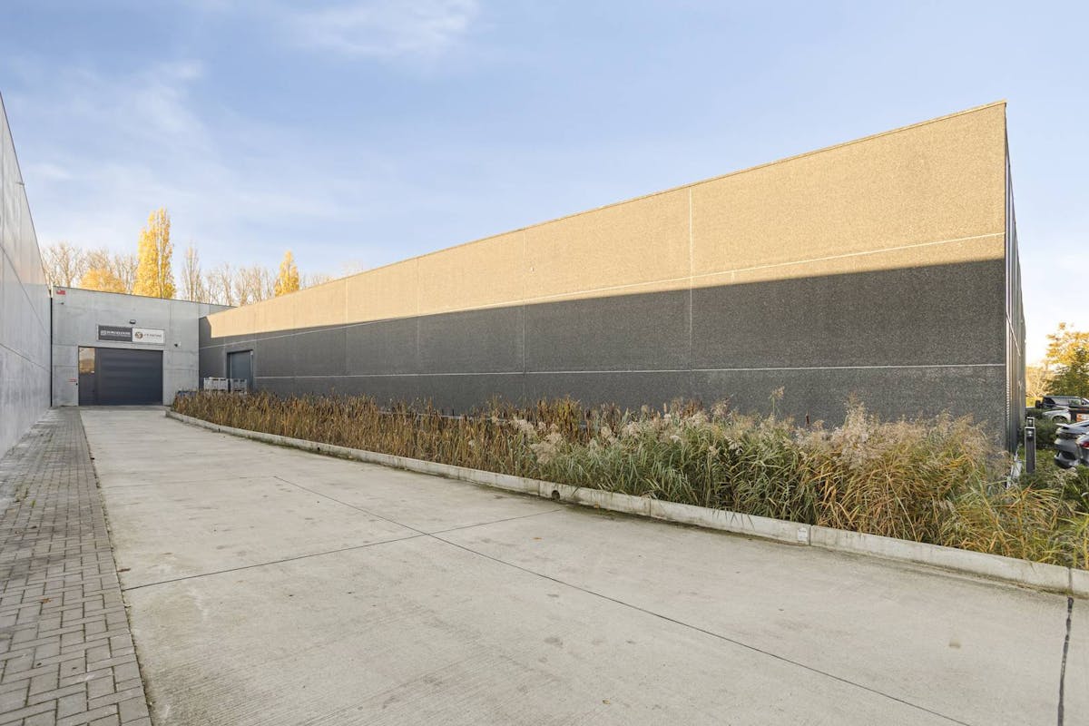 Industriële unit/ Magazijn (425 m²) te huur in Oostkamp - foto 4