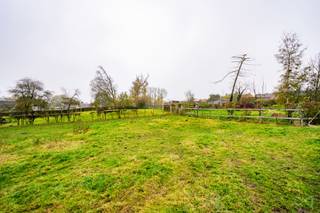Superb building plot of approximately 17 ares 97, ideally located in the heart of the charming village of Burdinne, offering a calm and...