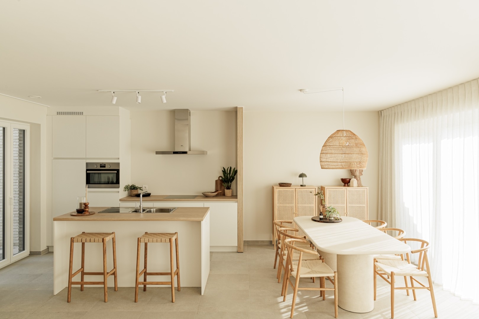 Ruime gezinswoning in Hallaar met nieuwste energietechnieken - photo 1