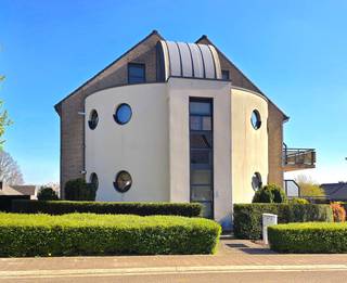 Gezellig duplex-appartement gelegen in het rustige Webbekom met een prachtig uitzicht over de velden.  Op het zuidwestelijk gerichte terras kan...
