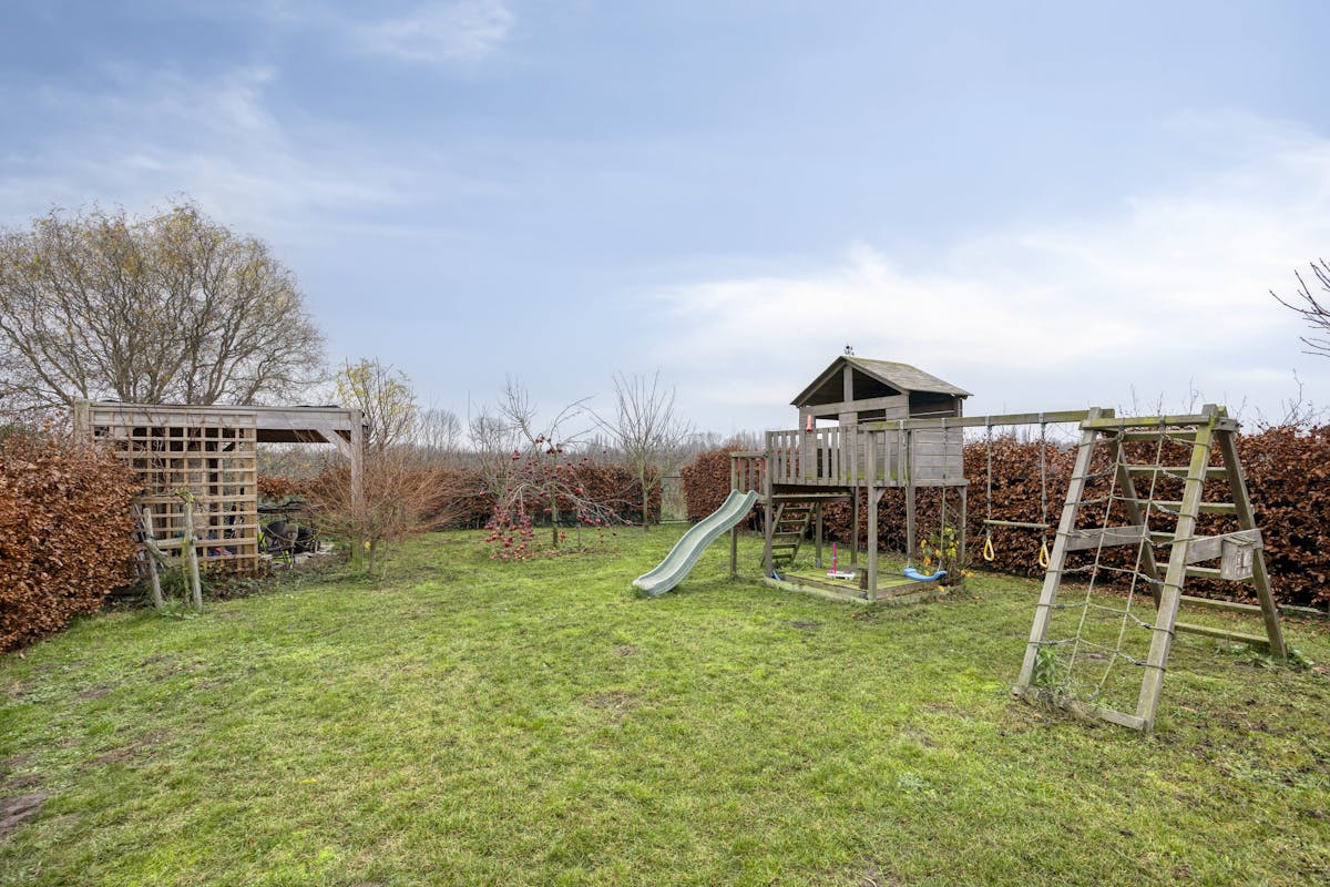Gerenoveerd vrijstaand huis met zwembad, poolhouse en tuin - foto 5