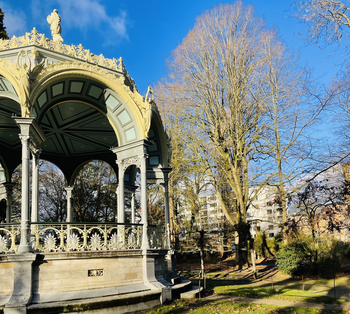 Lichtrijk appartement met zonnig terras en prachtig uitzicht op het Citadelpark. - foto 1