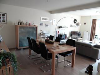 <p>Te huur: comfortabel halfopen appartement in het centrum van Boezinge, nabij openbaar vervoer en voorzieningen.</p>
<p> </p>
<p>Dit appartement biedt een praktische indeling met twee slaapkamers en een energiezuinig EPC-label B. Gelegen in de woonkern, geniet u van een rustige omgeving met alle dagelijkse noden op wandelafstand. Het halfopen karakter zorgt voor extra lichtinval en een aangename woonbeleving.</p>
<p> </p>
<p>Belangrijkste ruimtes:<br />• Woonkamer met natuurlijke lichtinval en toegang tot het terras<br />• Keuken in open verbinding met de woonkamer<br />• Twee slaapkamers, ideaal voor gezin of koppel<br />• Badkamer met douche, toilet en enkel spoelbak<br />• Wasplaats met aansluiting voor wasmachine en droogkast<br />• Berging voor extra opslag<br />• Terras voor buitenmomenten</p>
<p> </p>
<p>Troeven:<br />• Centrale ligging in Boezinge, nabij openbaar vervoer<br />• Energiezuinig met EPC-label B<br />• Praktische indeling met twee slaapkamers en terras</p>
<p> </p>
<p>Neem vandaag nog contact op met uw ERA-makelaar voor een bezoek.</p>
<p> </p>
<p>JOUW DROOMAPPARTEMENT. ZO GEVONDEN!</p>