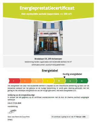 <p>Immeuble commercial situé au 511 Bredabaan à Merksem, un axe commercial bien connu avec une accessibilité facile et une forte présence de magasins, services et restaurants.</p><p>Il s'agit de l'immeuble entier avec une surface utile de <strong>257 m²</strong> sur un terrain de <strong>283 m²</strong>. Grâce à sa situation sur une route de liaison très fréquentée, l'immeuble bénéficie d'une bonne accessibilité tant en voiture qu'en transports en commun.</p><p>La situation centrale près d'Anvers, la présence de diverses facilités dans les environs et le caractère commercial de Bredabaan rendent ce bien intéressant pour les entrepreneurs et les investisseurs.</p><p><strong>Prix demandé : €550,000</strong></p><p>Une opportunité intéressante d'acquérir une propriété commerciale complète à un emplacement convoité à Merksem.</p>
