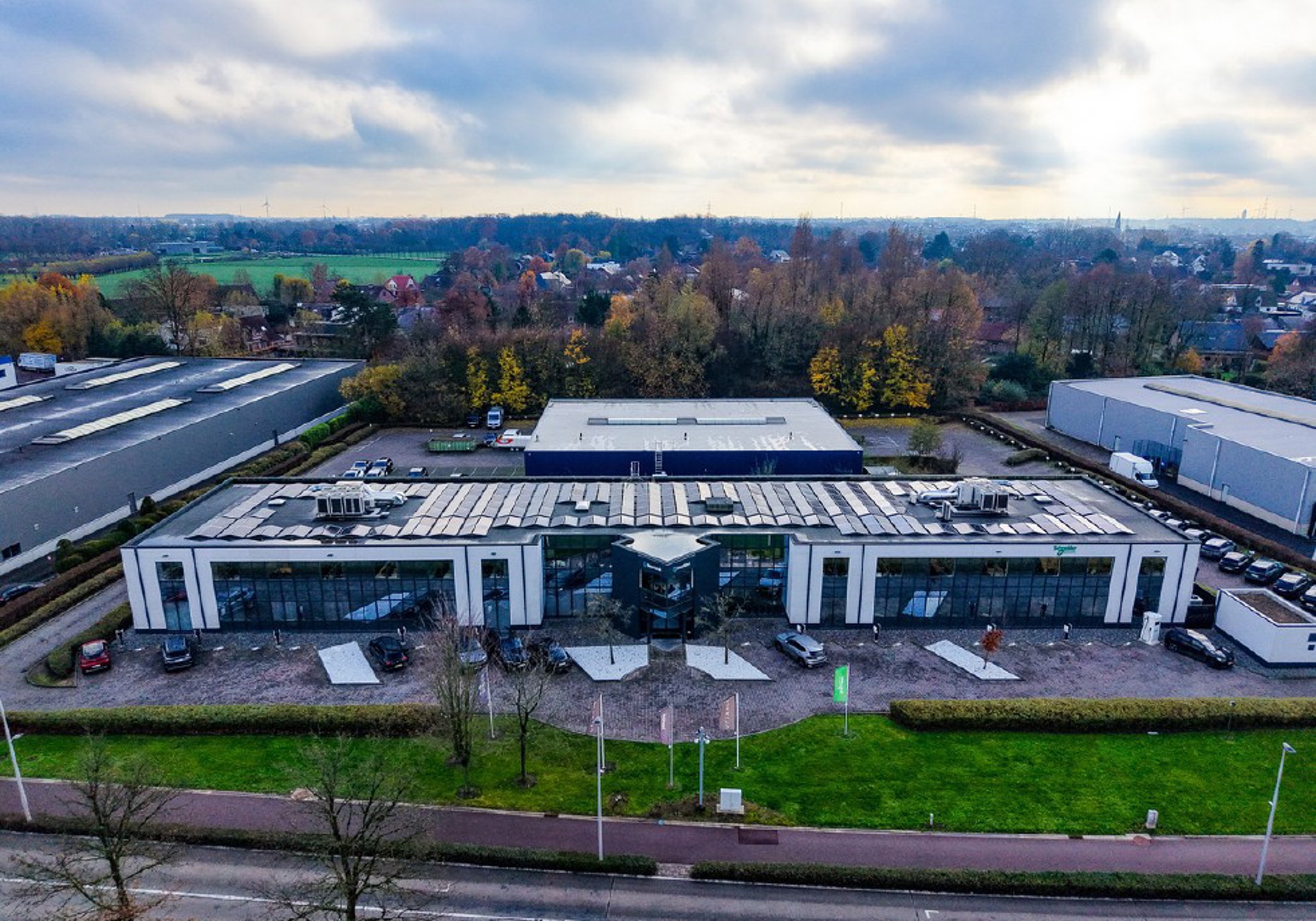 Instapklare kantoorruimte 64m² te huur in Aartselaar  - foto 2