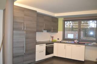 Ruim en rustig gelegen appartement bestaande uit inkomhall, leefruimte, keuken, berging, 3 slaapkamers, badkamer met douche en ligbad,...