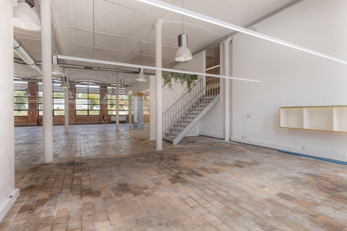 Vlot bereikbare kantoorruimte (405 m²) te huur in Brugge - foto 4