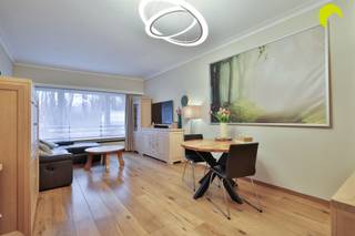 Op een uiterst centrale ligging in Mortsel, op wandelafstand van het centrum en het groene Fort IV, bevindt zich dit instapklare...